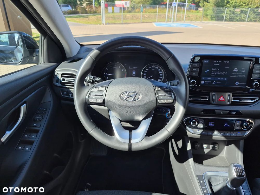 Hyundai i30 1.5 T-GDI 48V Smart - 11
