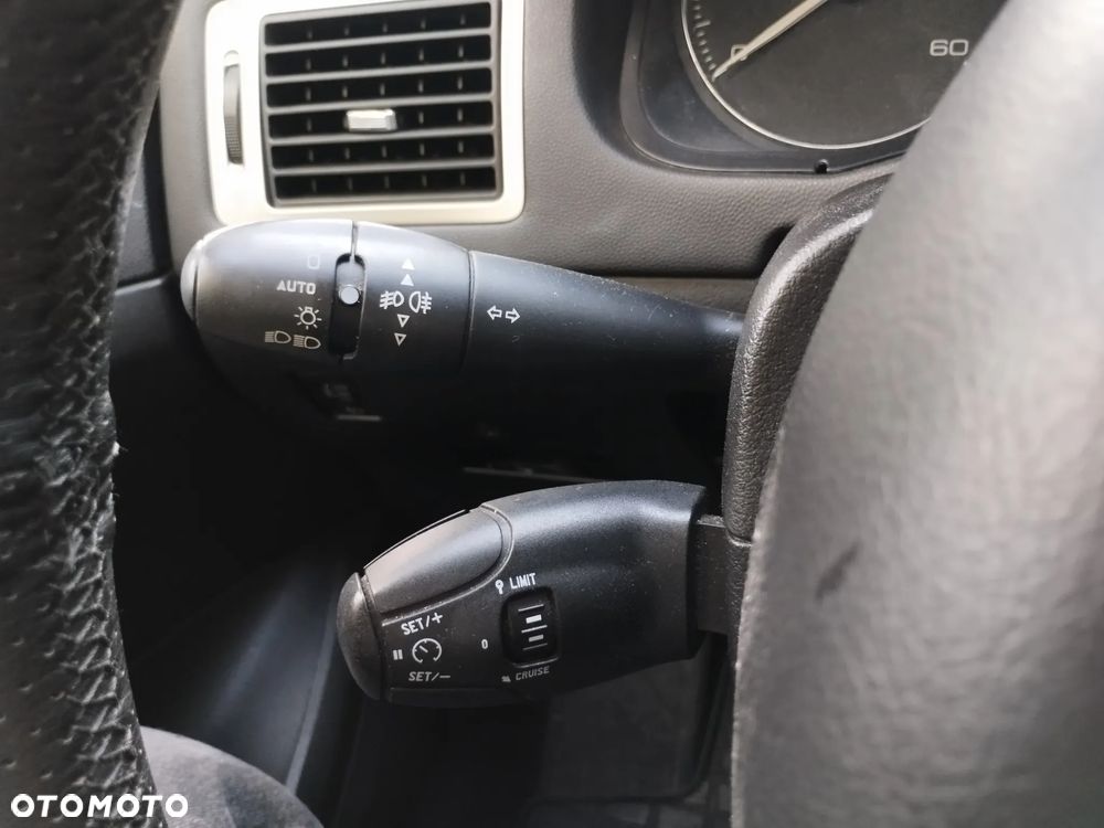 Peugeot 307 1.6 HDI Premium - 9
