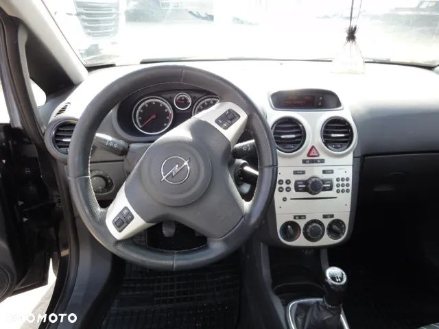 Opel Corsa 1.2 16V Cosmo - 14