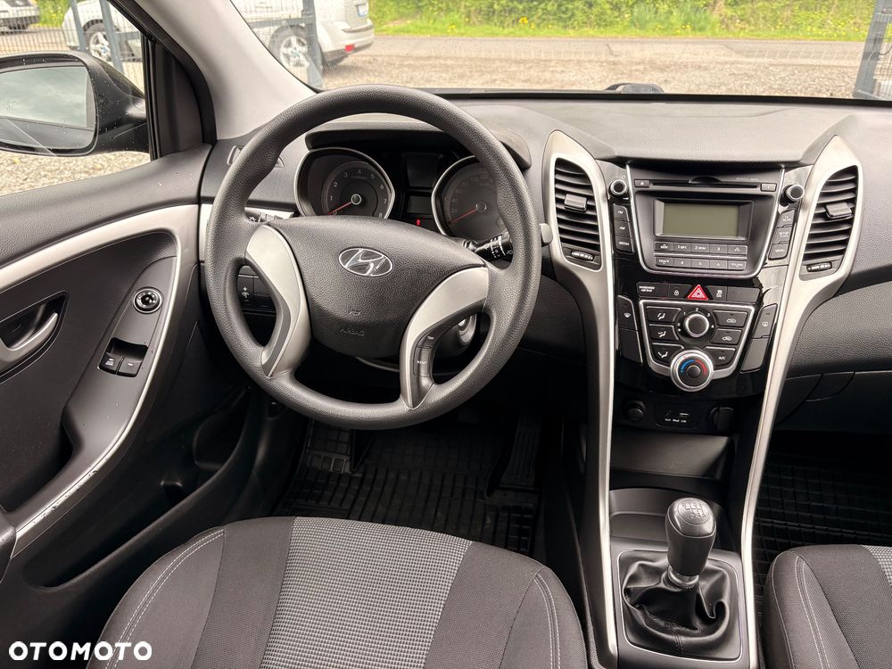 Hyundai i30 blue 1.4 Classic - 24