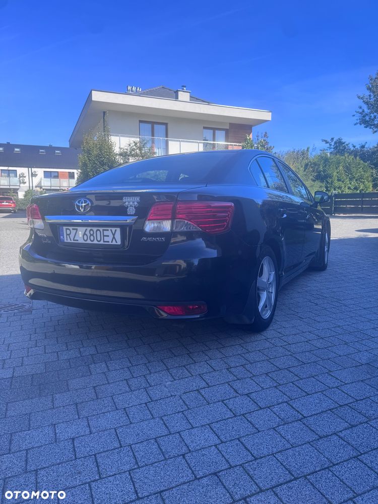 Toyota Avensis 2.2 D-4D Sol Plus - 3