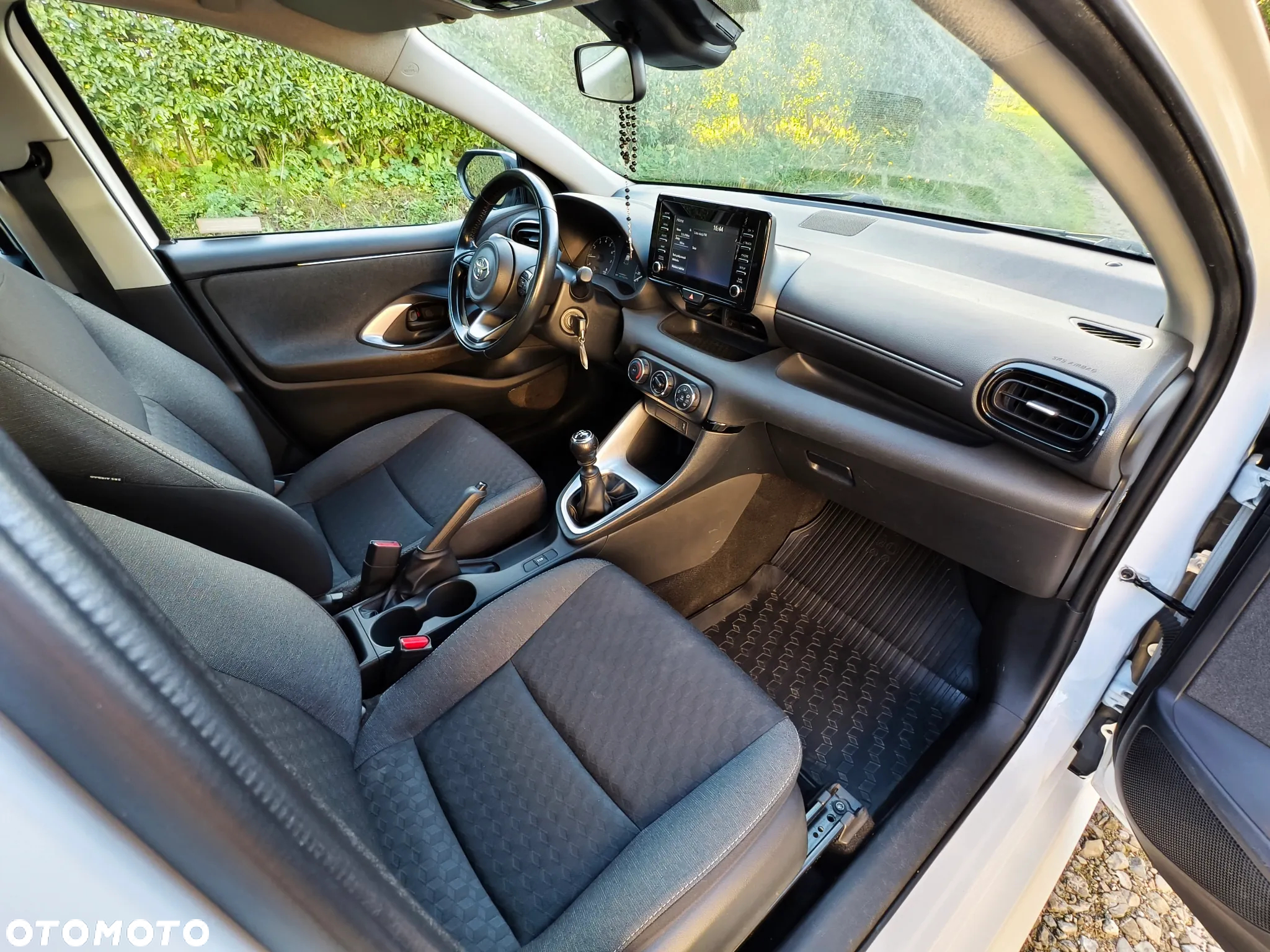 Toyota Yaris 1.5 Comfort - 13