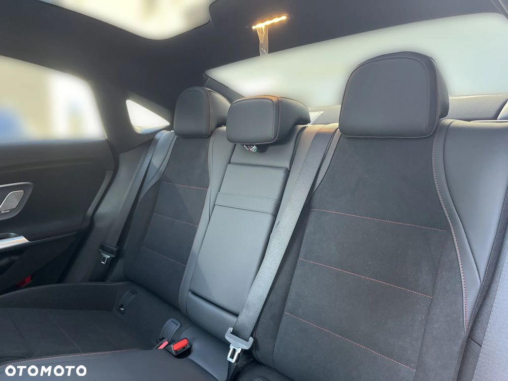 Mercedes-Benz CLA - 19