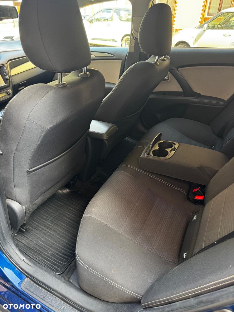 Toyota Avensis - 7