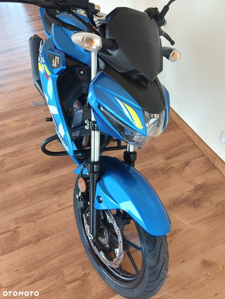 Suzuki GSX - 9