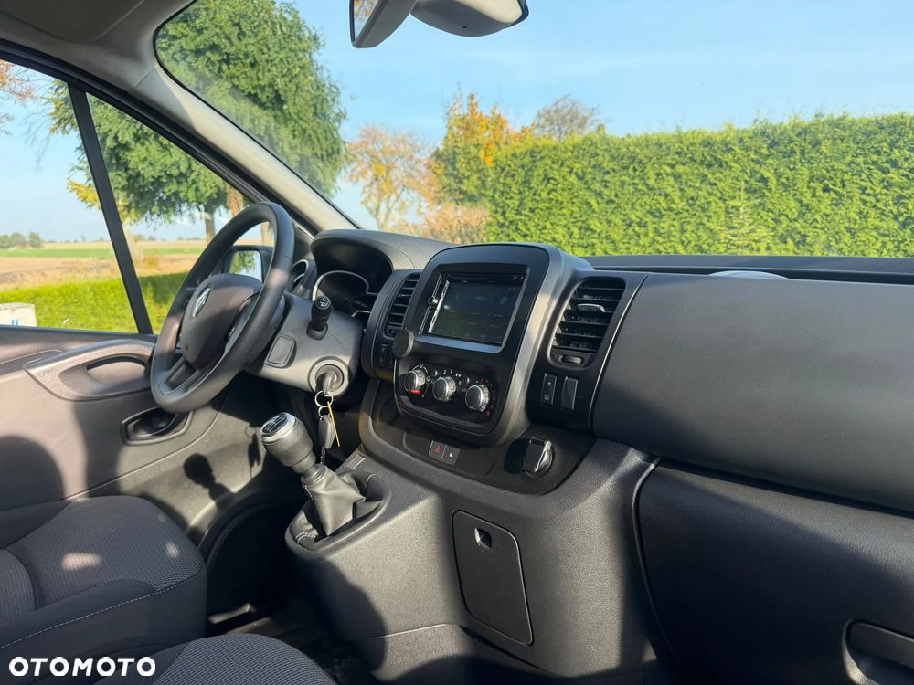 Renault Trafic - 32