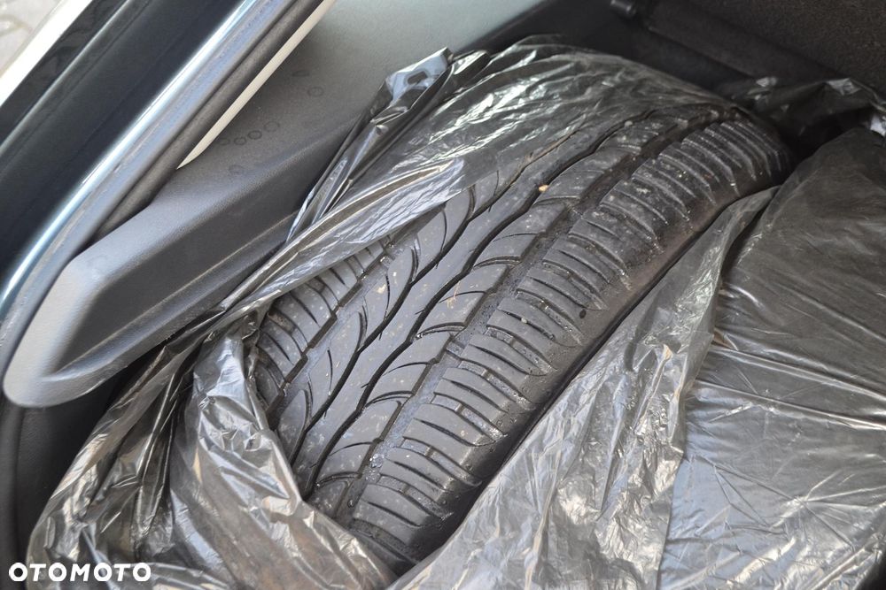 Skoda RAPID 1.0 TSI Active - 17