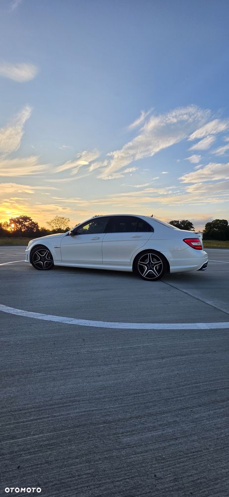 Mercedes-Benz Klasa C 63 AMG - 3