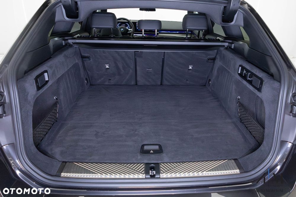 BMW Seria 5 520d xDrive - 36