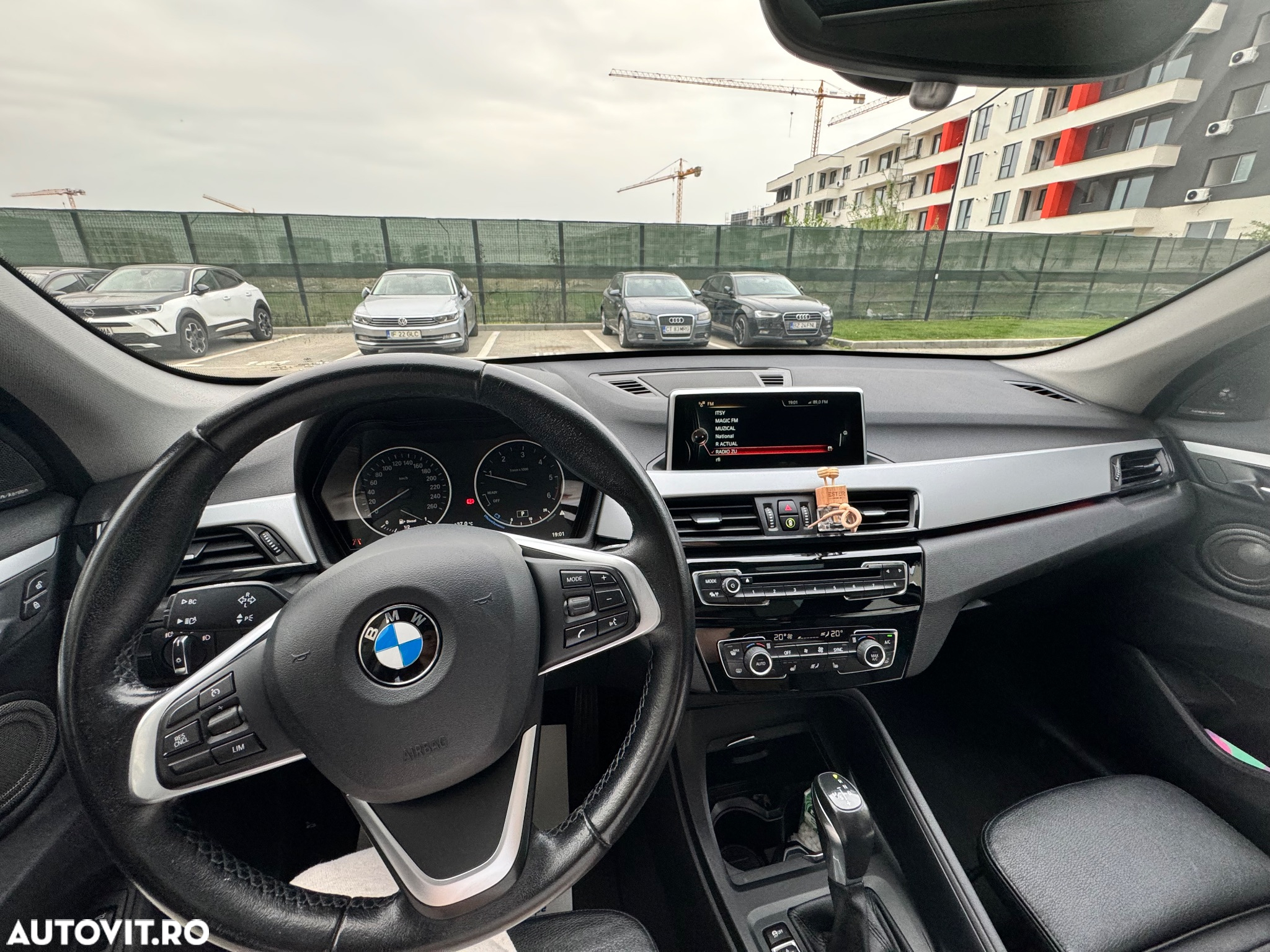 BMW X1 sDrive20d AT - 7