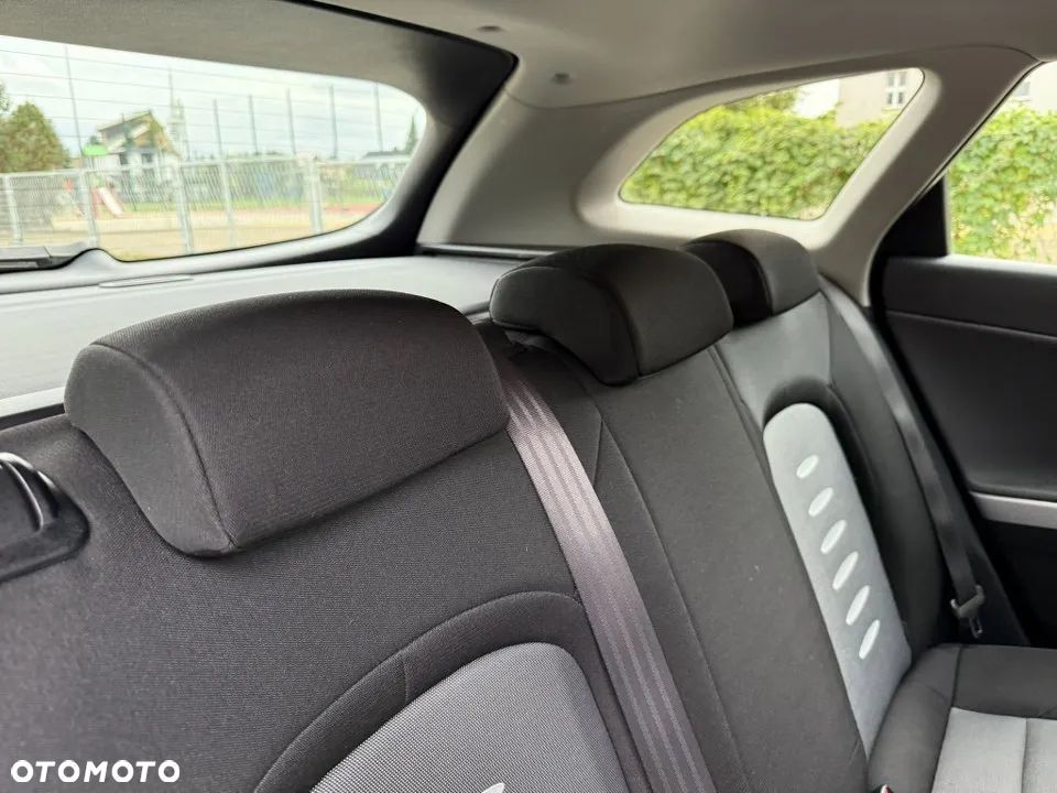 Kia Ceed 1.6 GDI SW Platinum Edition - 35