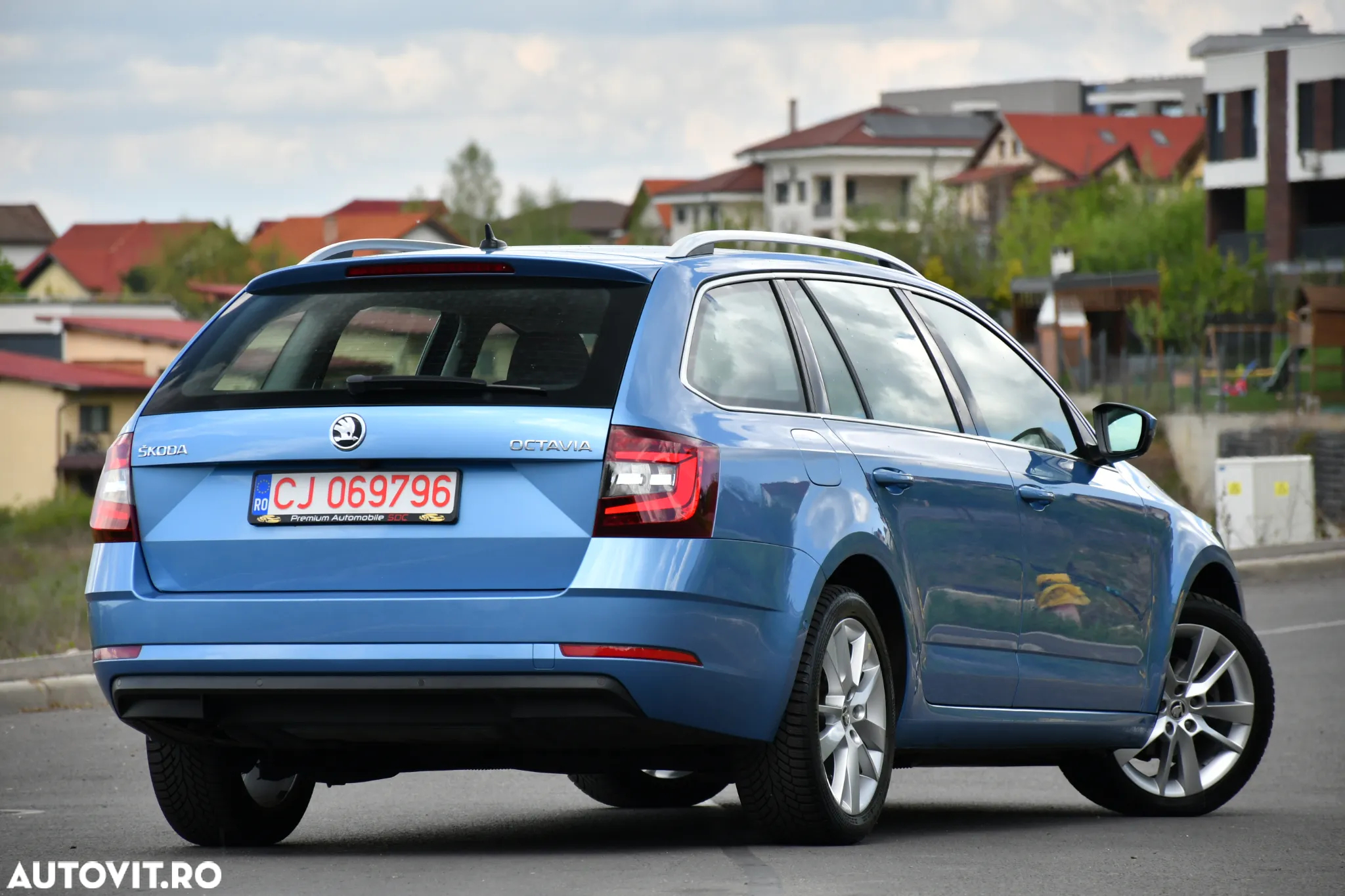 Skoda Octavia Combi Diesel 1.6 TDI DSG Ambition - 20