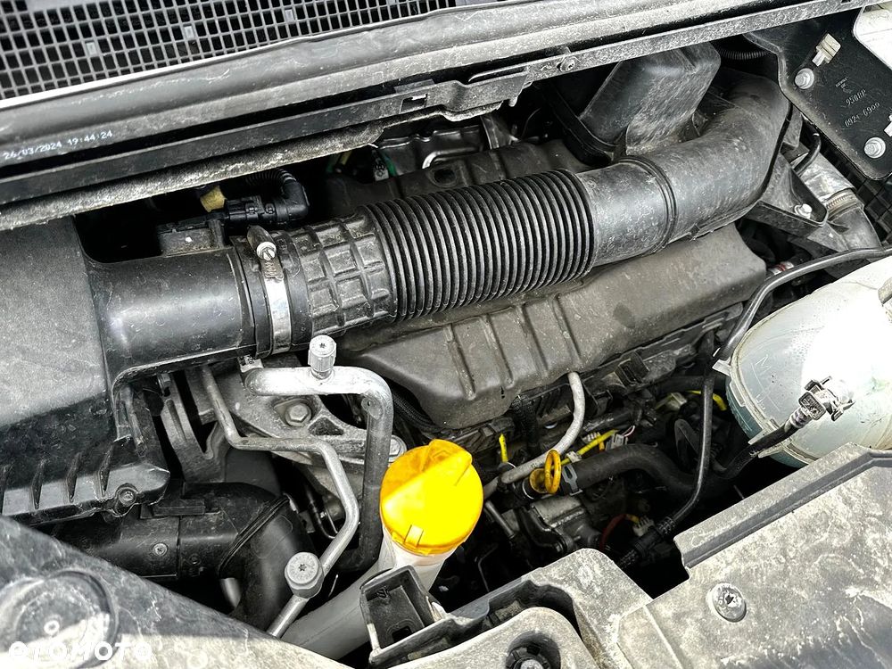 Renault Trafic 2.0 dCi EDC - 21