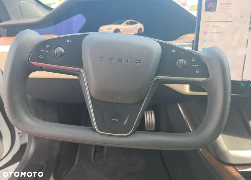 Tesla Model S AWD - 8