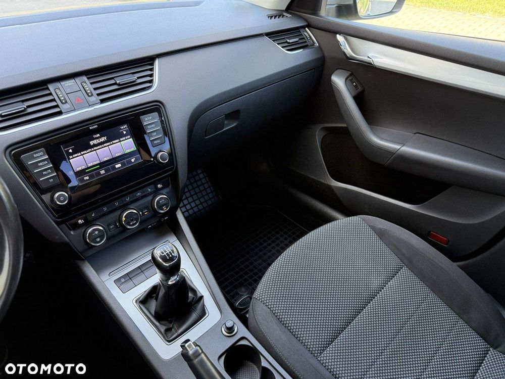 Skoda Octavia 2.0 TDI Style - 25