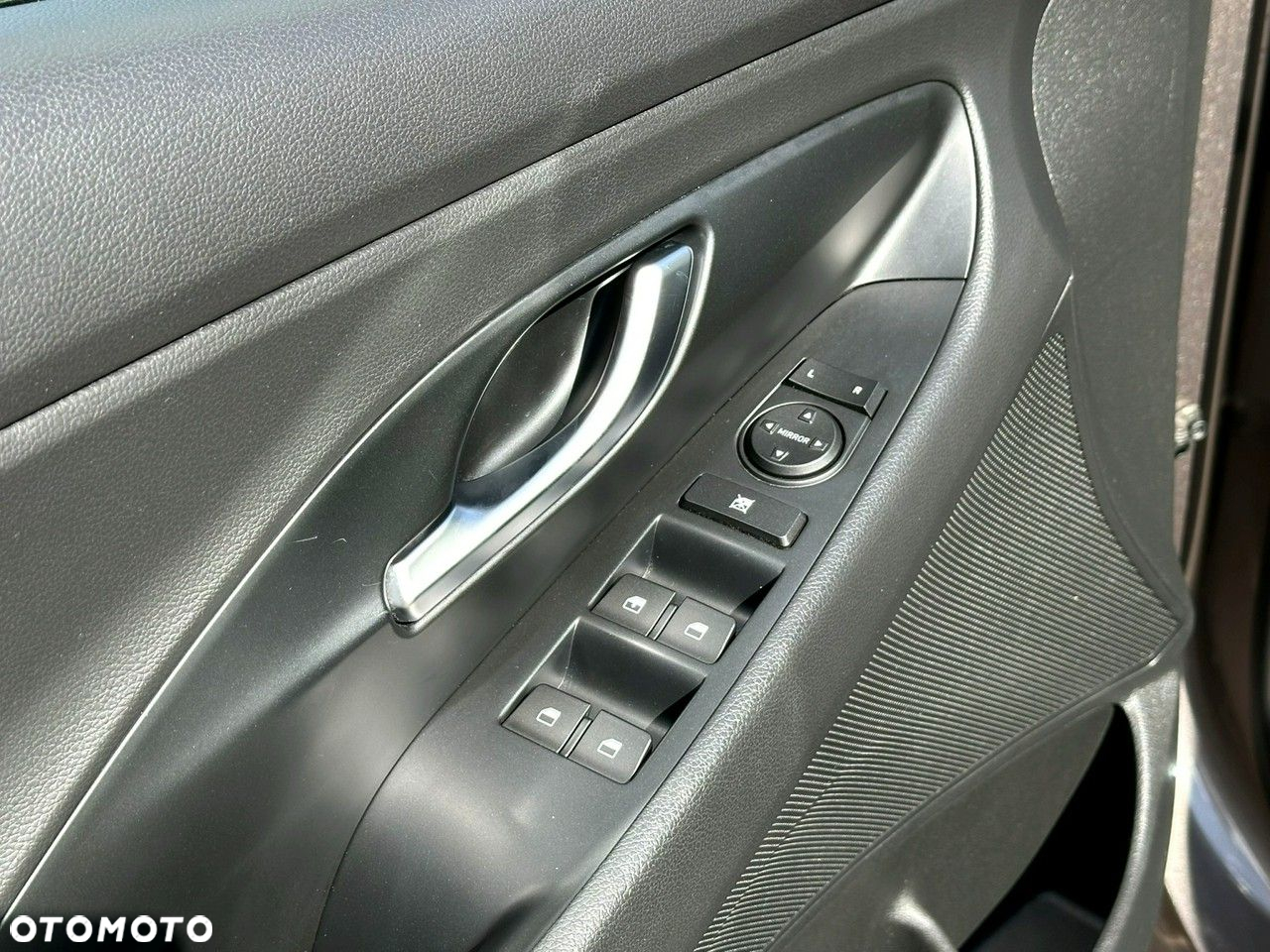 Hyundai i30 1.5 DPI Classic + - 24