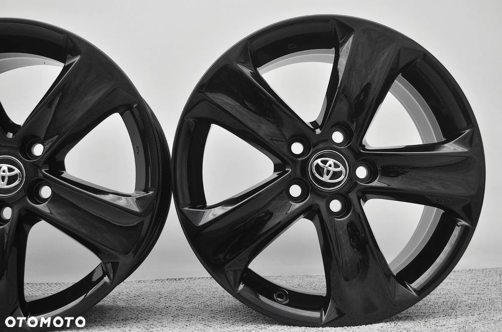Felgi 7x17 5x114.3 Toyota Corolla Avensis Camry RAV4 C-HR Auris HighLander - 7
