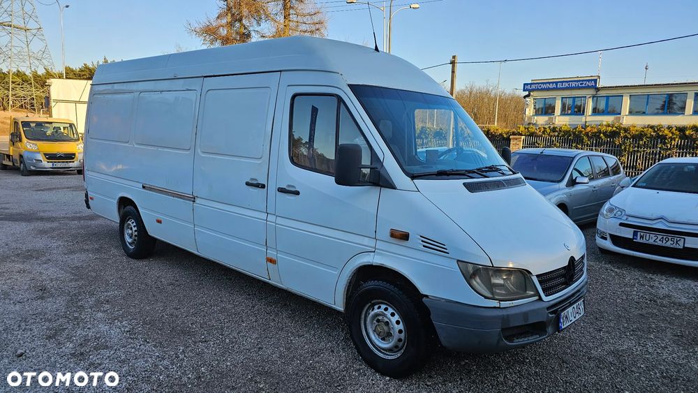 Mercedes-Benz Sprinter - 21