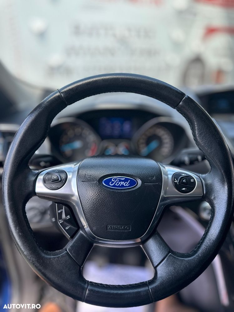 Ford Kuga 1.6 EcoBoost 2x4 Titanium - 14