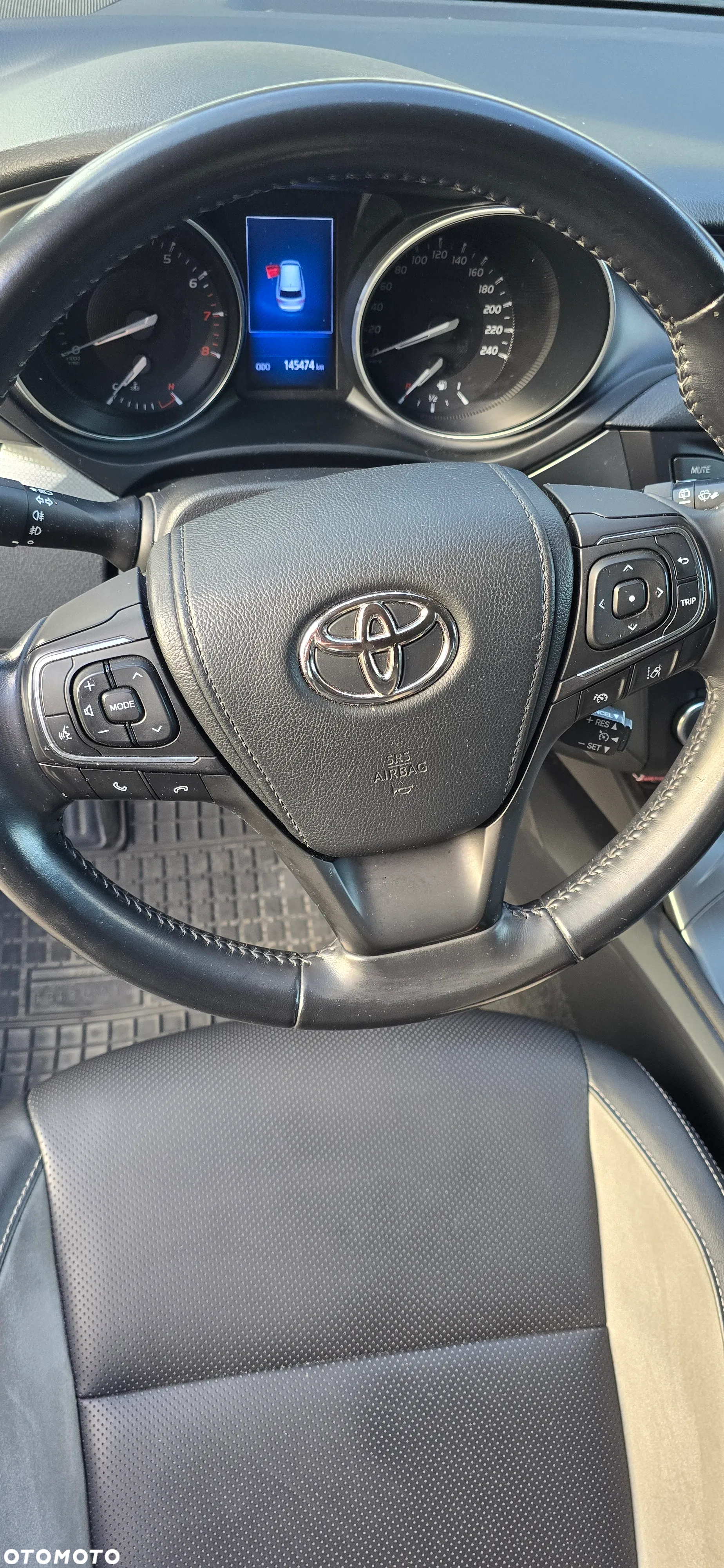 Toyota Avensis 1.8 Premium MS - 10