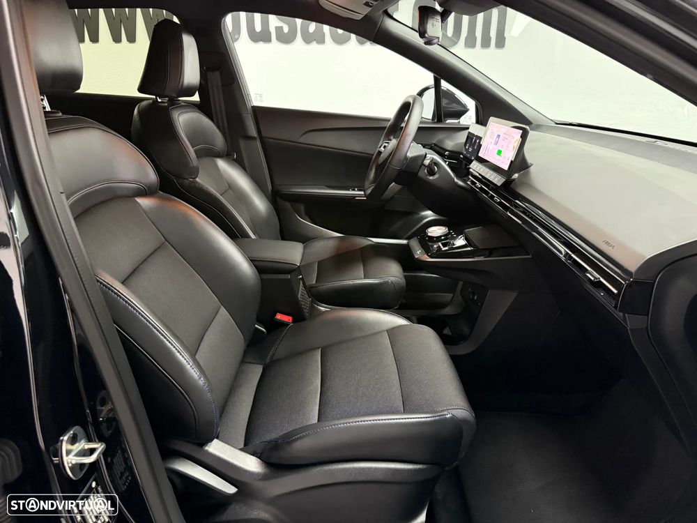 MG MG4 64 kWh Luxury - 12