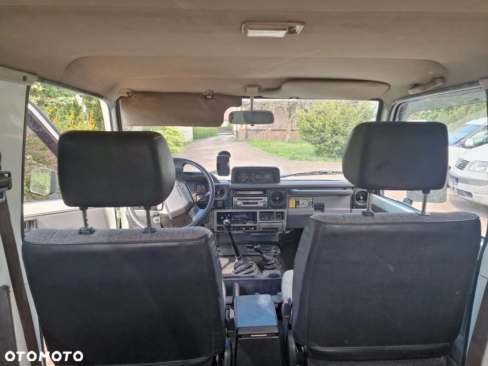 Toyota Land Cruiser - 31