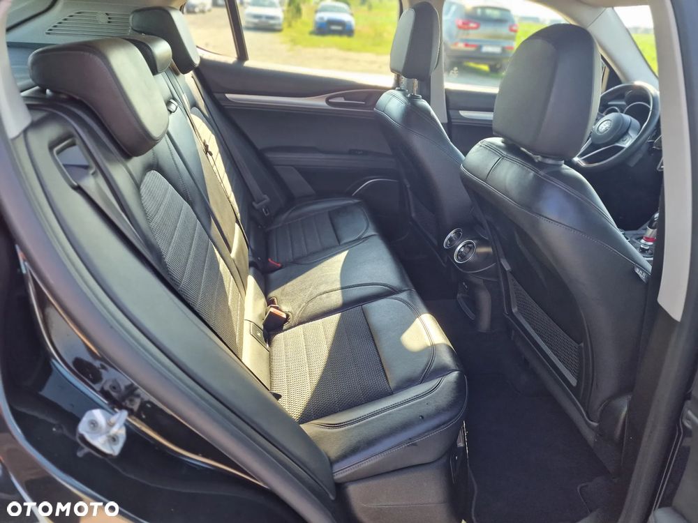 Alfa Romeo Stelvio 2.2 16V AT8 Q4 Intensa - 29