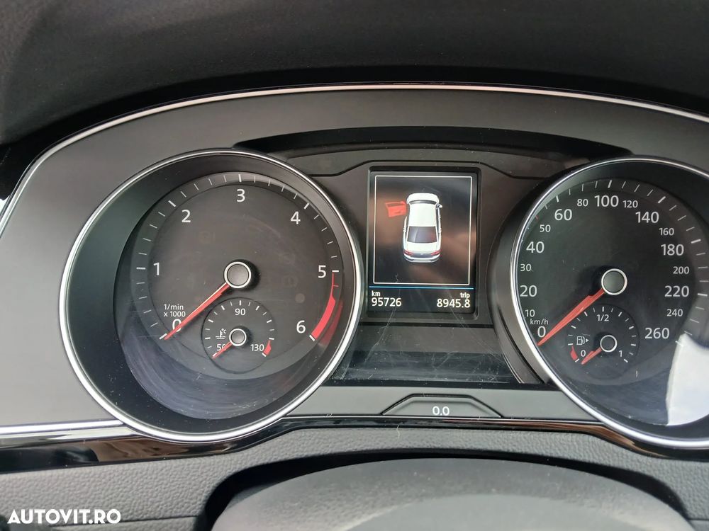 Volkswagen Passat 2.0 TDI Comfortline - 5