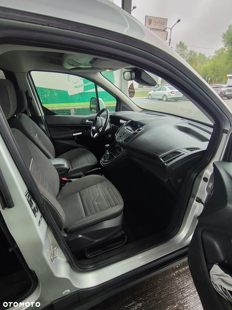 Ford Tourneo Connect 1.5 TDCi Titanium - 10