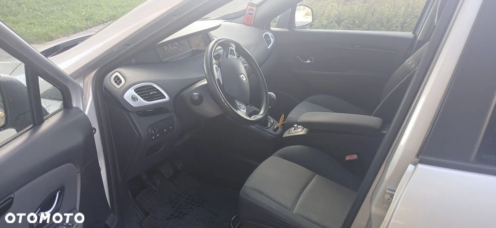 Renault Scenic - 7