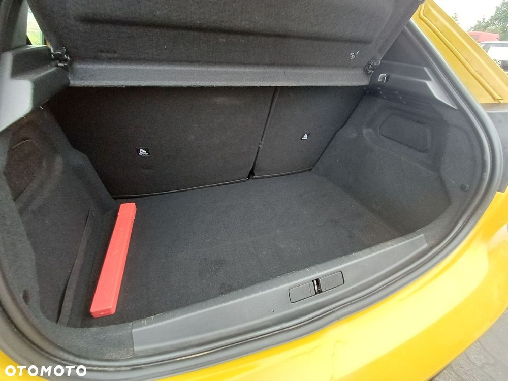 Peugeot 208 - 31