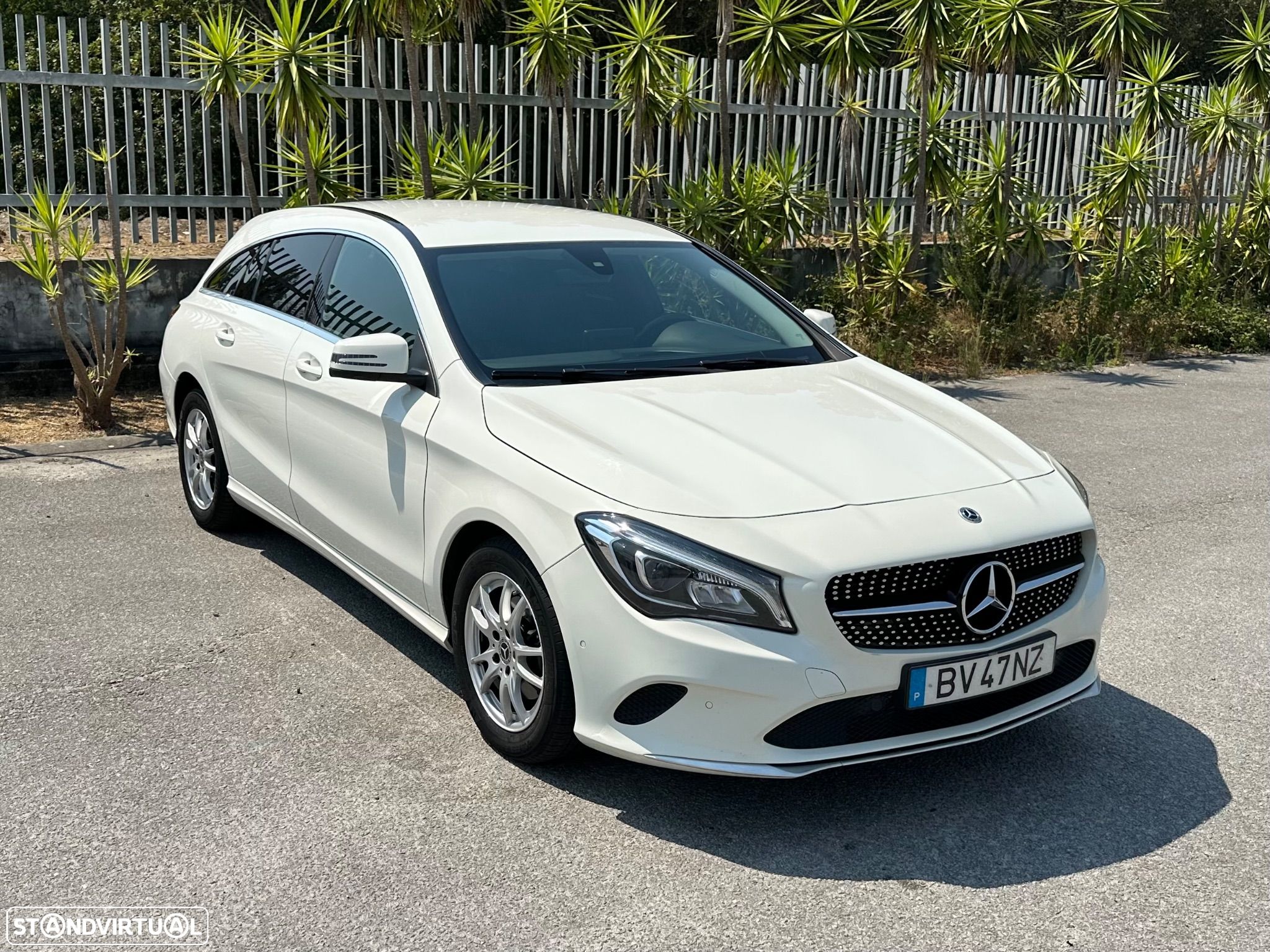 Mercedes-Benz CLA 180 Shooting Brake d 7G-DCT Urban - 1