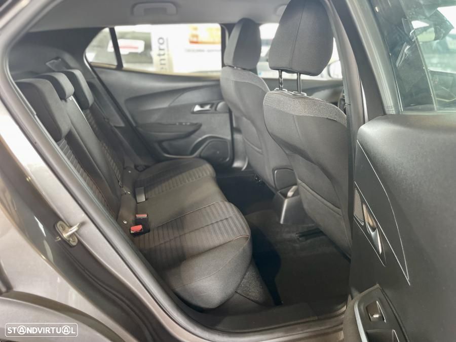 Peugeot 2008 1.2 PureTech Active Pack EAT8 - 24