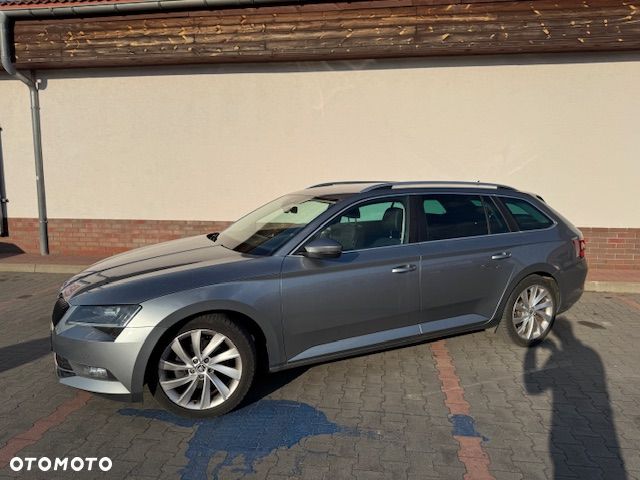 Skoda Superb 2.0 TDI Style DSG - 2