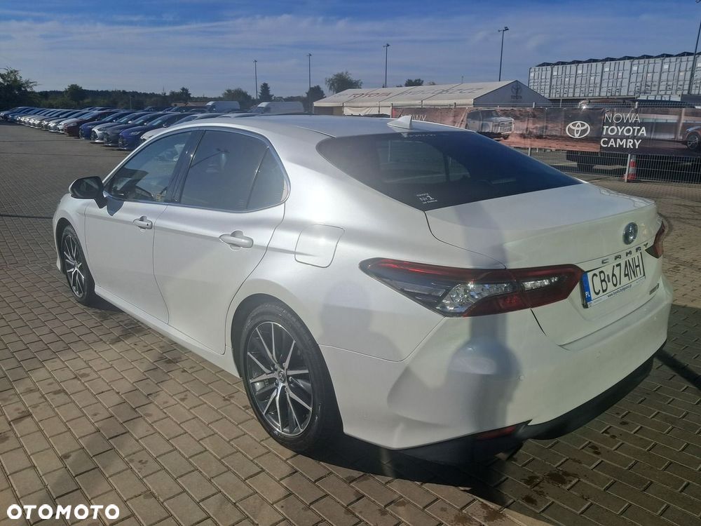 Toyota Camry 2.5 Hybrid Executive CVT - 8