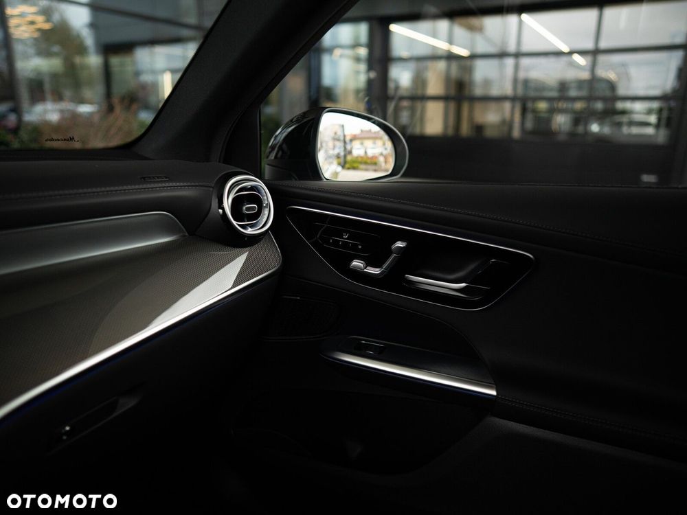 Mercedes-Benz GLC - 26