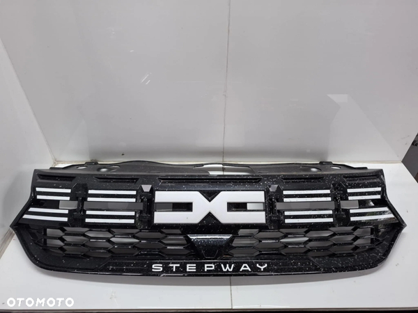 ATRAPA CHŁODNICY GRILL DACIA SANDERO III 3 STEPWAY II 622562358r