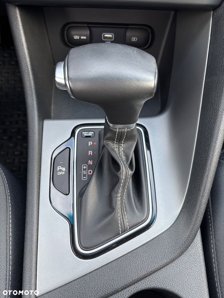 Kia Niro 1.6 GDI Hybrid M - 20