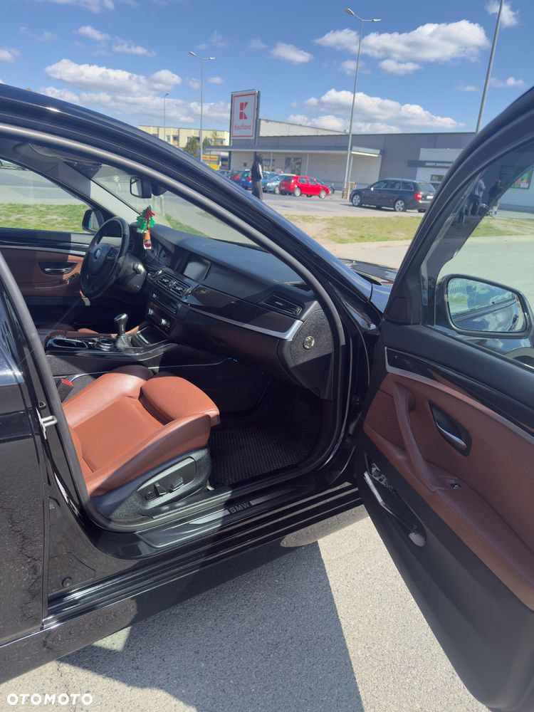 BMW Seria 5 520d - 6