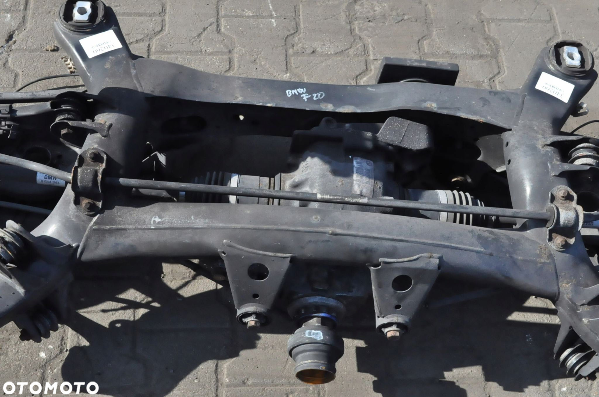 F20 116d 1.5 12V 116KM ZAWIESZENIE BELKA TYŁ + MOST 7599466 3.08 - 3