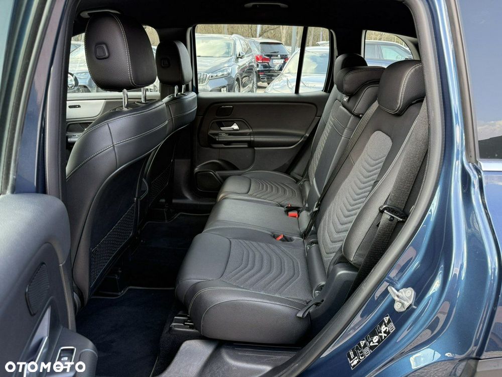 Mercedes-Benz GLB 200 7G-DCT - 25