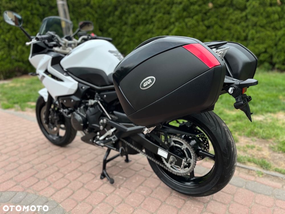 Yamaha XJ - 12