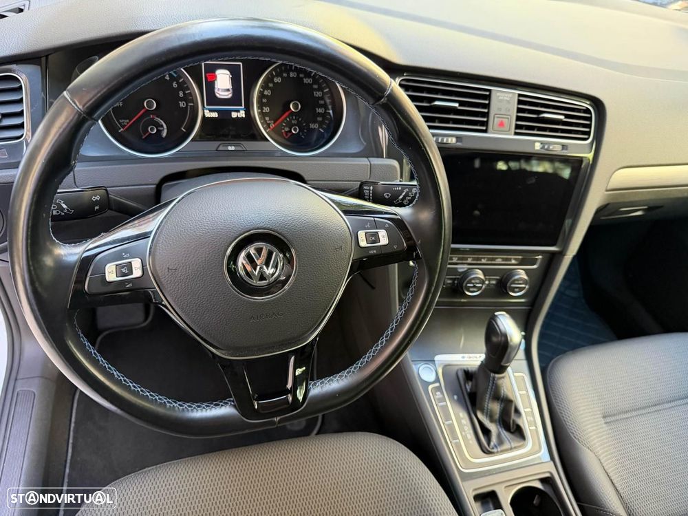 VW e-Golf - 12