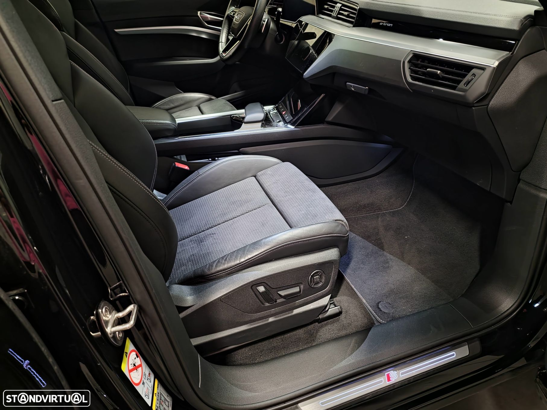 Audi e-tron 55 quattro S line - 44