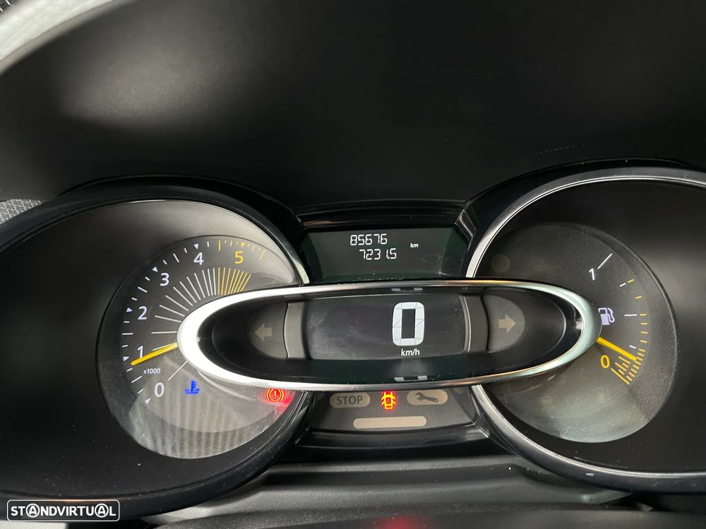 Renault Clio 1.5 dCi Dynamique S - 12