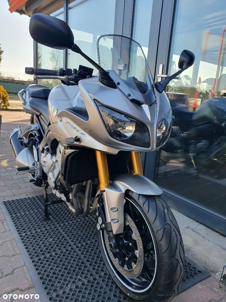 Yamaha FZ - 19
