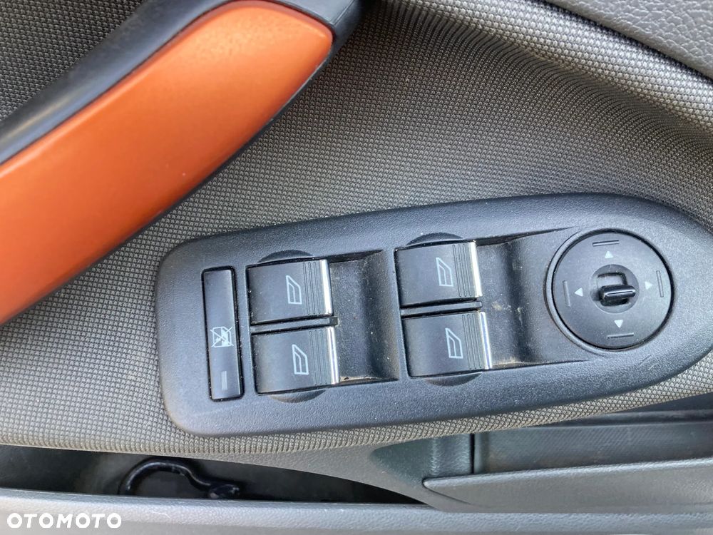 Ford Kuga 2.0 TDCi 2x4 Titanium - 11