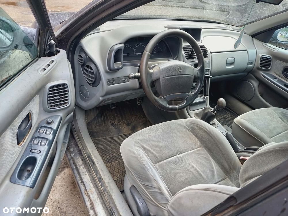 części RENAULT LAGUNA I lift 1999r. kombi FOTELE SIEDZENIA welur - 5