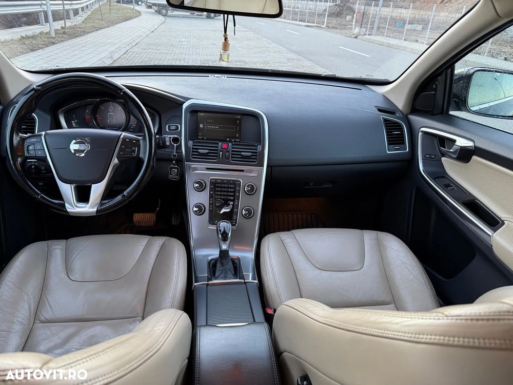 Volvo XC 60 D5 AWD Aut. Summum - 6