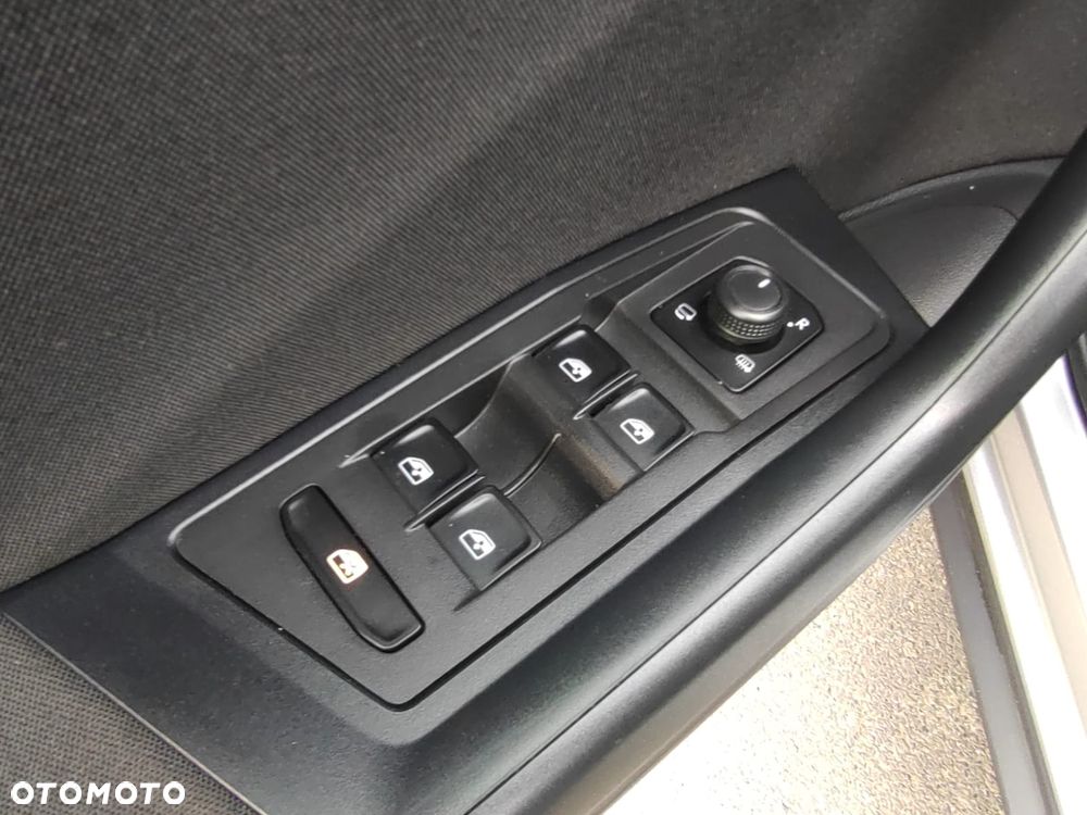 Volkswagen T-Roc 1.0 TSI IQ Drive - 35